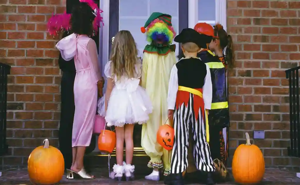 halloween trick or treat visitors