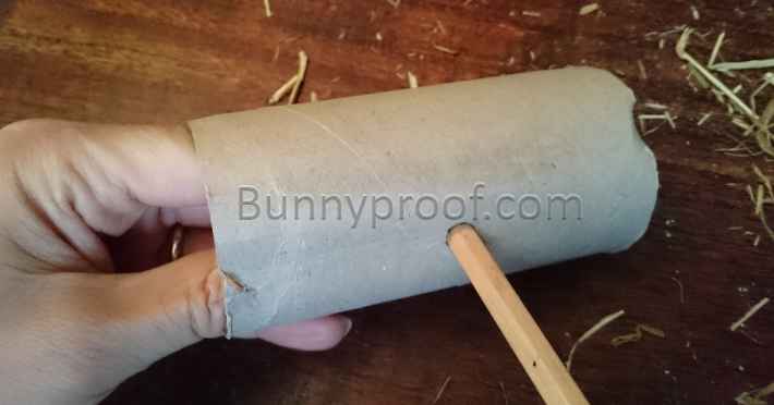 rabbit toy toilet roll hanging hay roll pt1