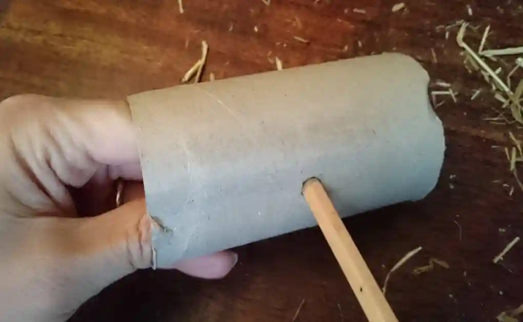 rabbit toy toilet roll hanging hay roll pt1